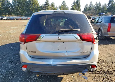 2018 Mitsubishi Outlander Es z USA, uszkodzony, nr VIN JA4AD2A35JJ004211